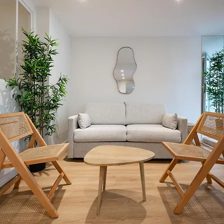 Pacino Flat - Invalides - Tour Eiffel - 4 Personnes - Cosy * Paryż